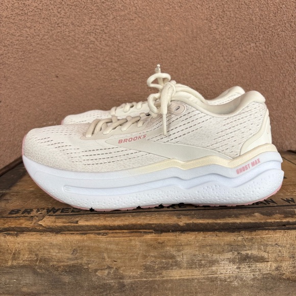 Brooks Shoes - Brooks Ghost Max 2 Women’s Running Shoe